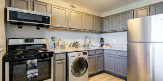 The Square at 511 Apartments - Affordable Housing Gallery 3