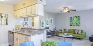 Emerson Square Apartments Gallery 32