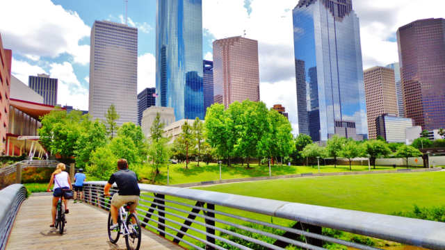 biking-downtown-houston
