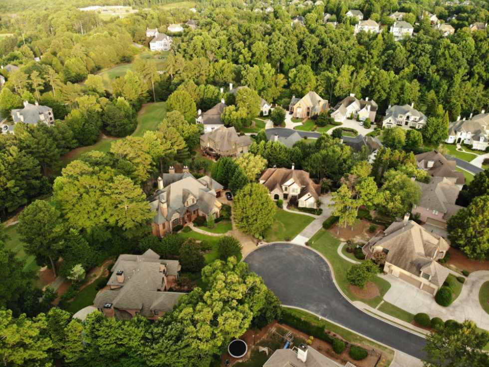 Lake Claire, one of the best neighborhoods in Atlanta for families.