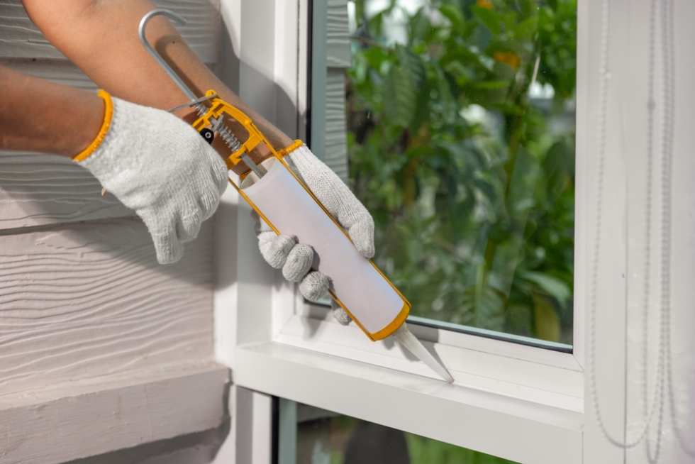 Sealing leaks in an apartment to mitigate humidity