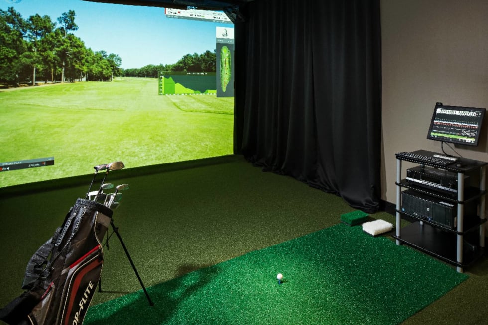 Esplanade at National Harbor golf simulator