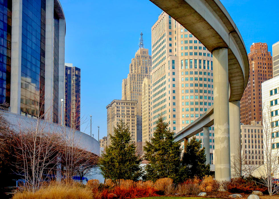 Downtown Detroit monorail mass transit for tourism and commute