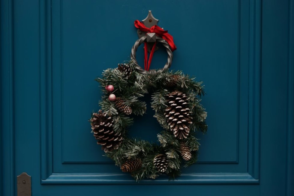 Wreath with pinecones