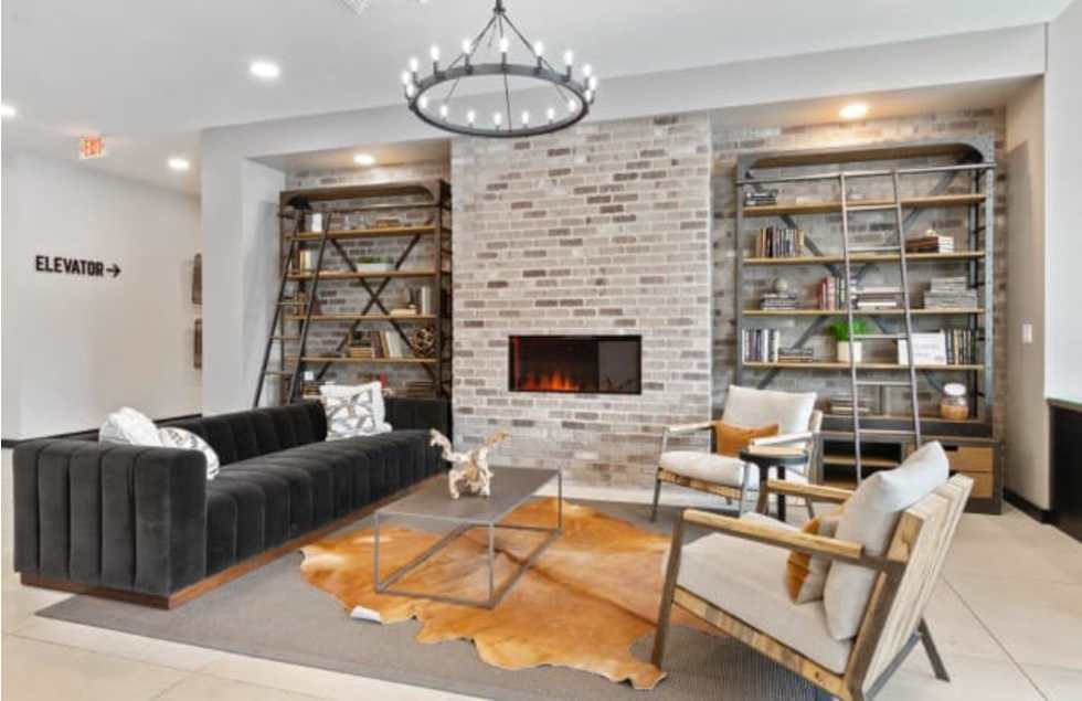 Westley on Broadway lounge area - Kansas City, MO apartments for rent