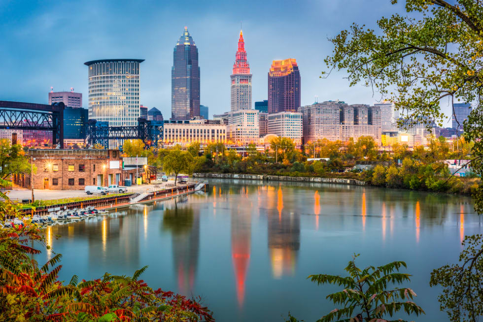  Cleveland, Ohio, USA skyline on the river.