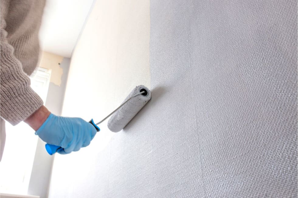 can-you-paint-over-wallpaper