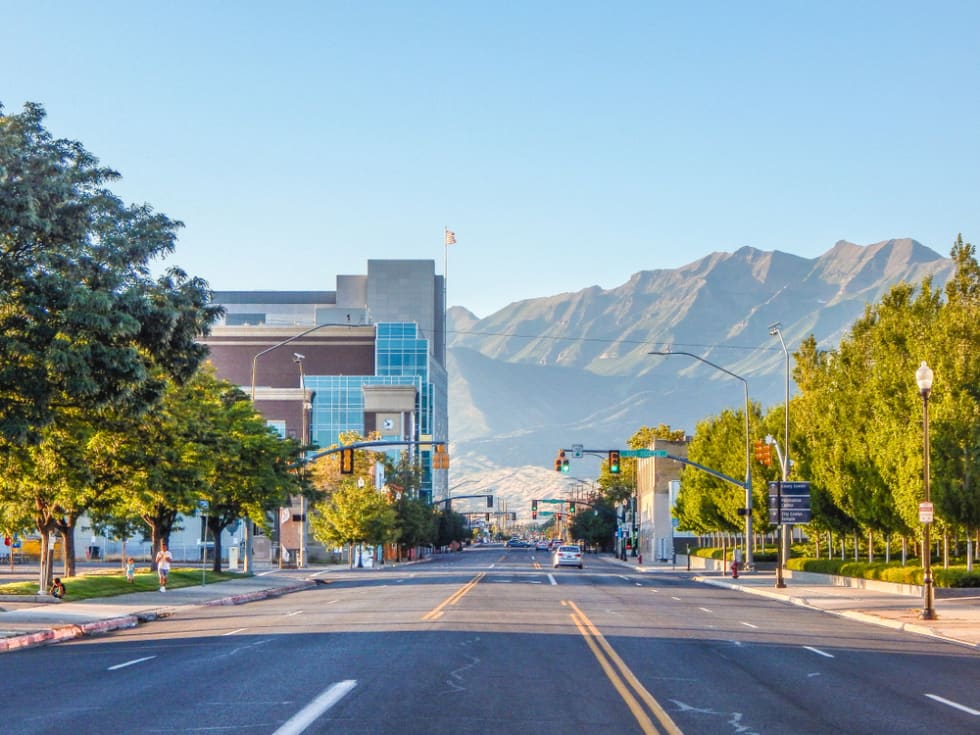  Provo, Utah / USA - Downtown Provo on University ave