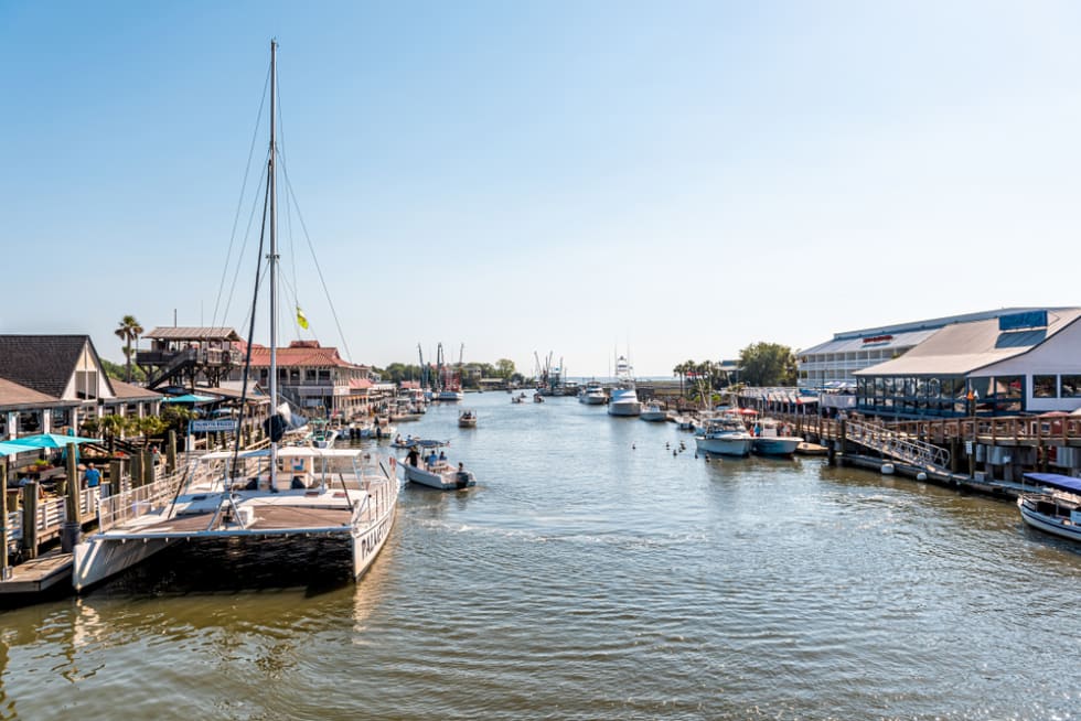 Mount Pleasant, Charleston South Carolina area with restaurants on bay Shem Creek