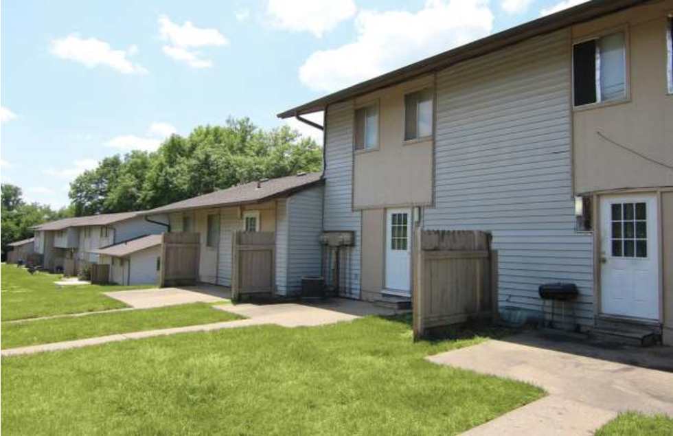 Gatehouse Apartment complex - Kansas City, MO apartments for rent
