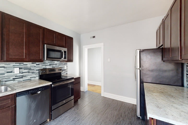 Vandy House – 3906-2E