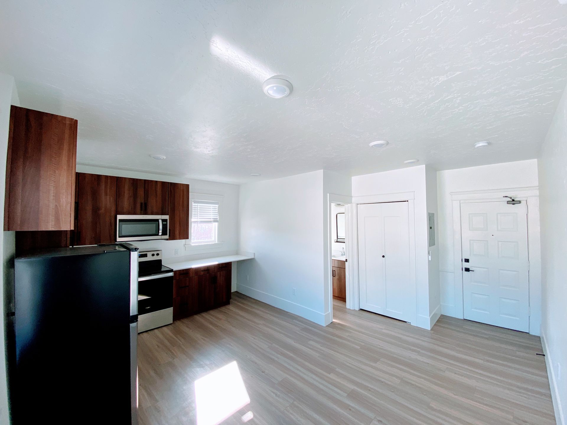 446 East 300 South (Broadway) – 09
