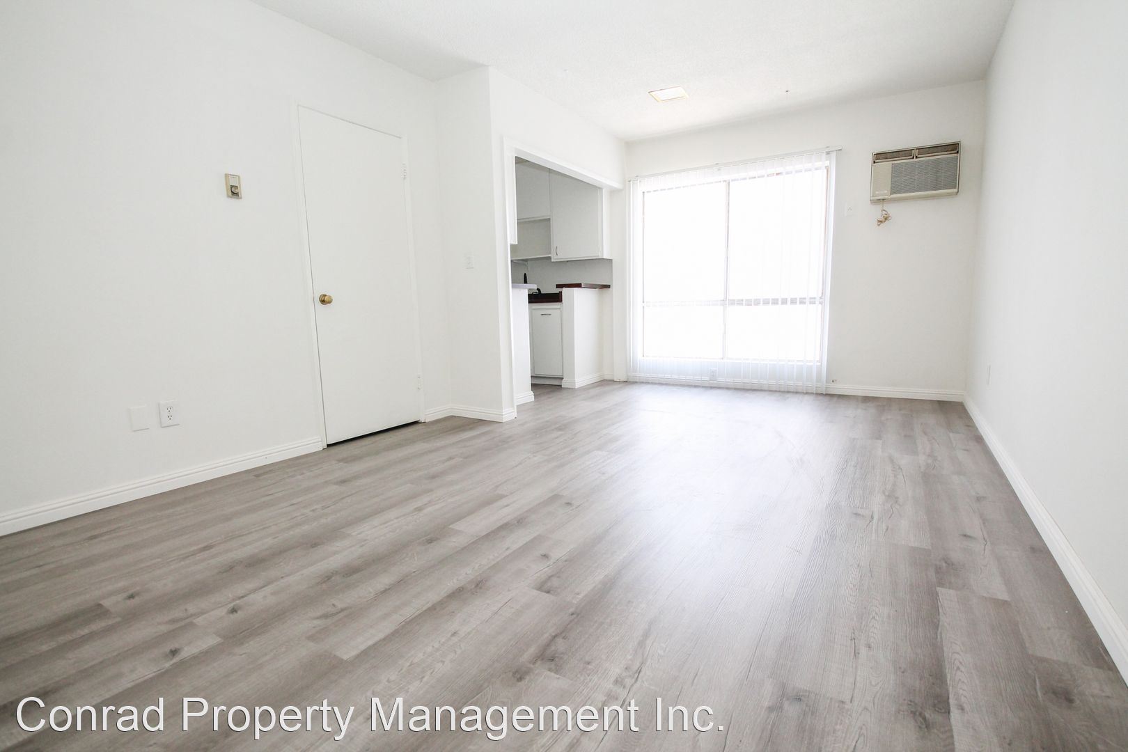 15339 Weddington St. – 9