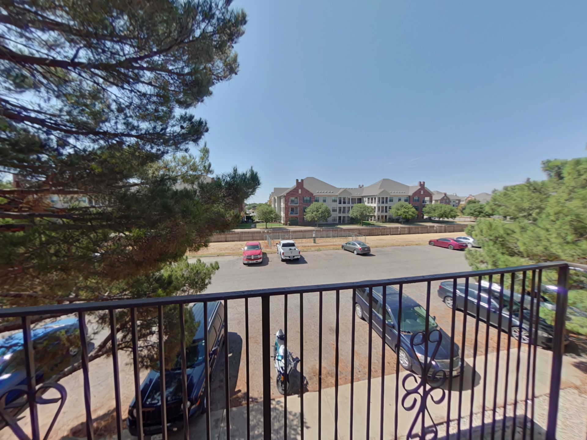 Westlake Apartments – 2 beds, 1.5 baths, $975