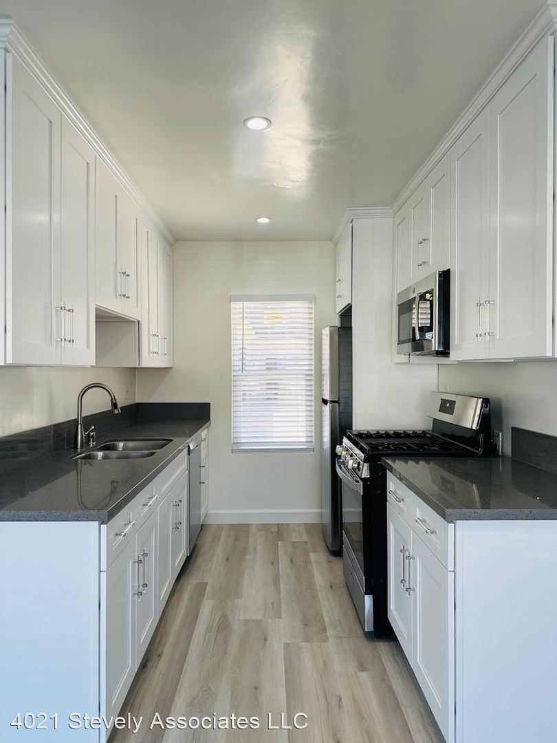 4021 Stevely Ave – 20