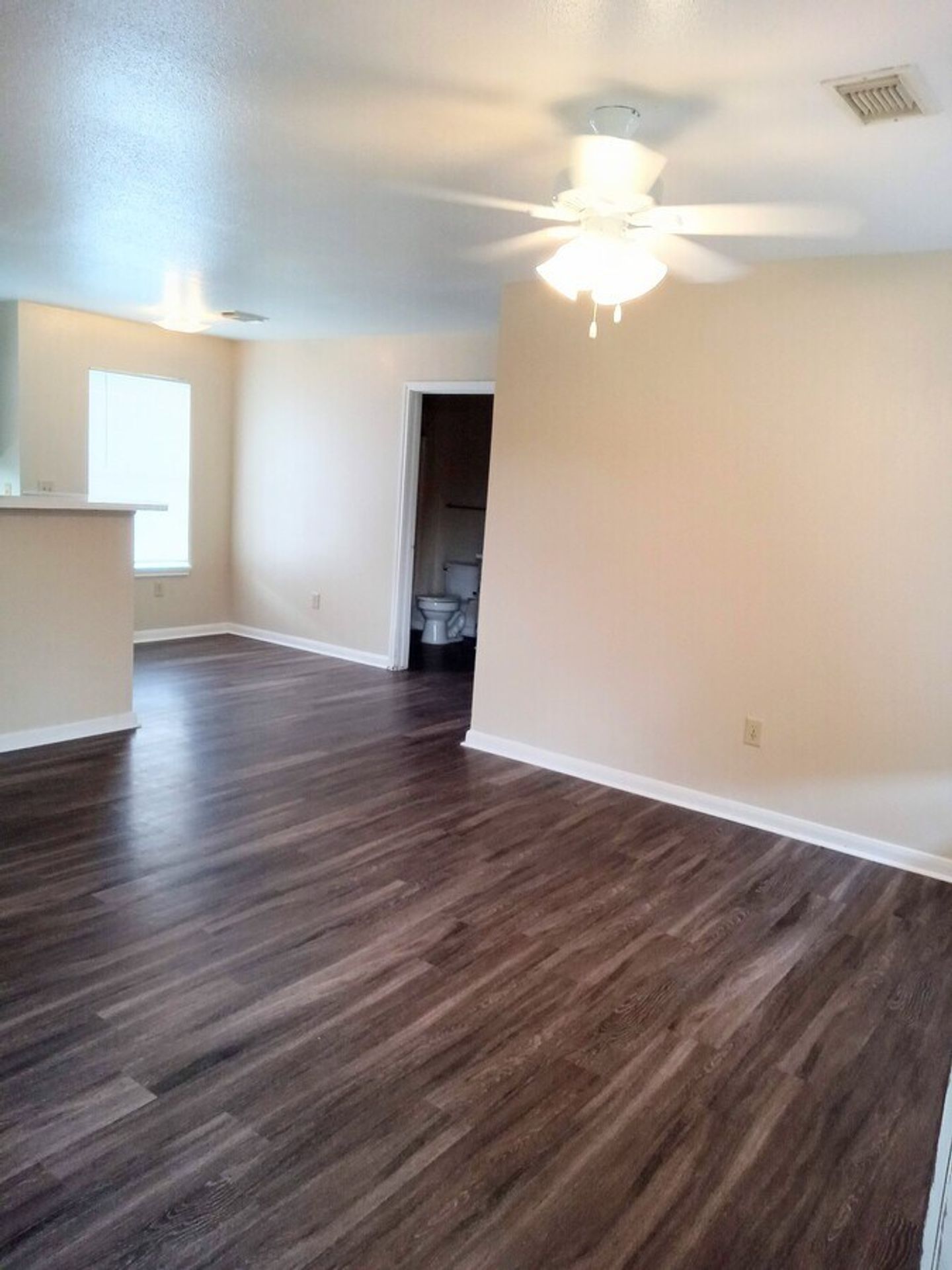 Waller Hillside Plaza – 3+2 60%