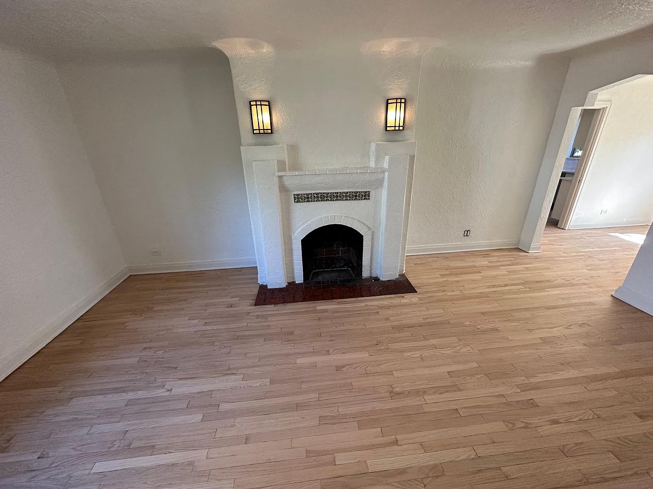 1674 Monroe Street – 1670