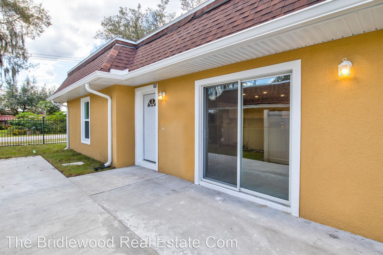 Kiwi Apartments – 837-102
