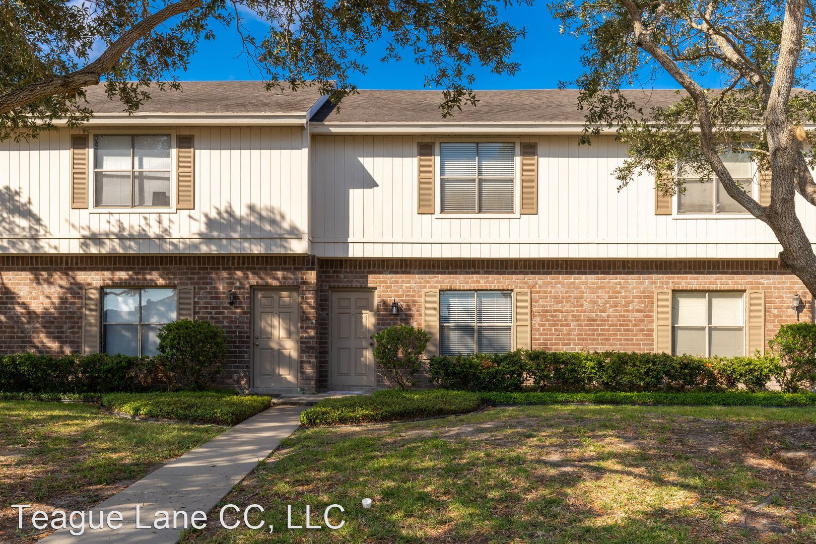 Ridgeway Townhomes on Burnham Drive – 3