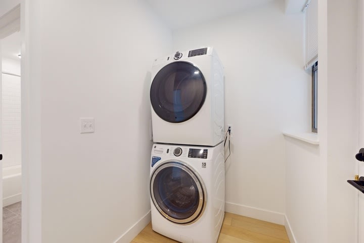 5339-5345 S. Woodlawn Avenue – 5341-2