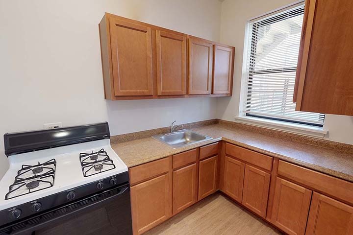 5300-5308 S. Hyde Park Boulevard – 5306-R3
