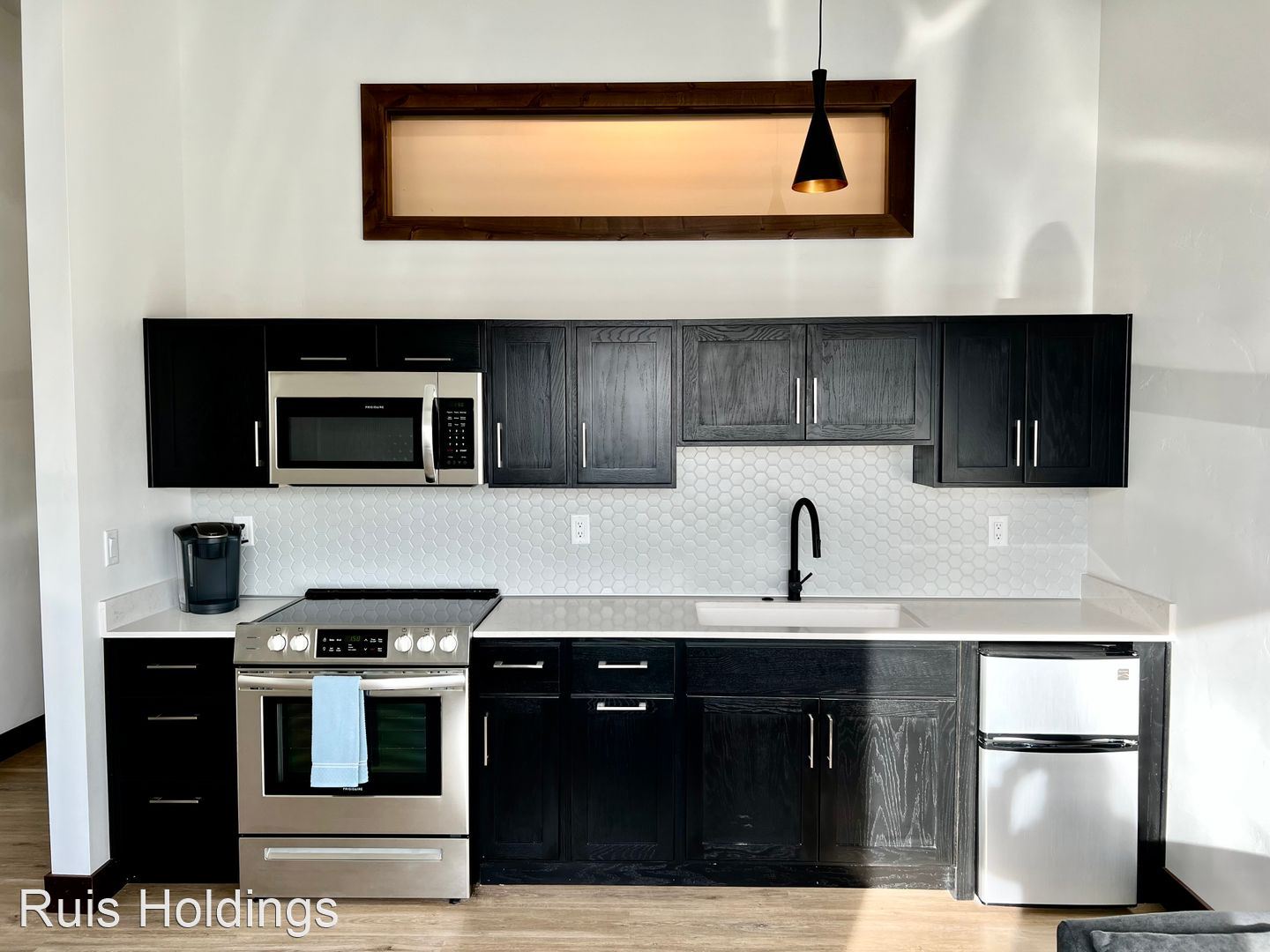 510 Nucleus Ave. – Queen Studio- 101
