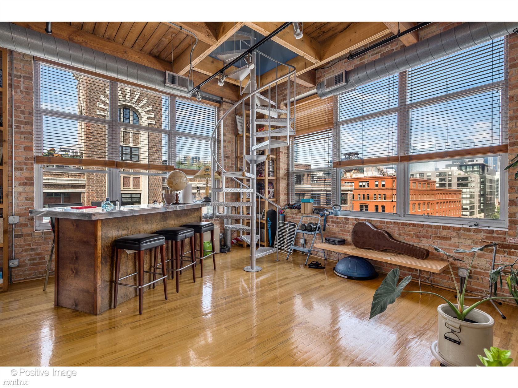 1017 W Washington Boulevard – 6Ab