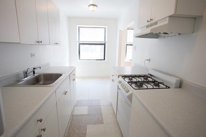 Ellis Court – 1003-3K