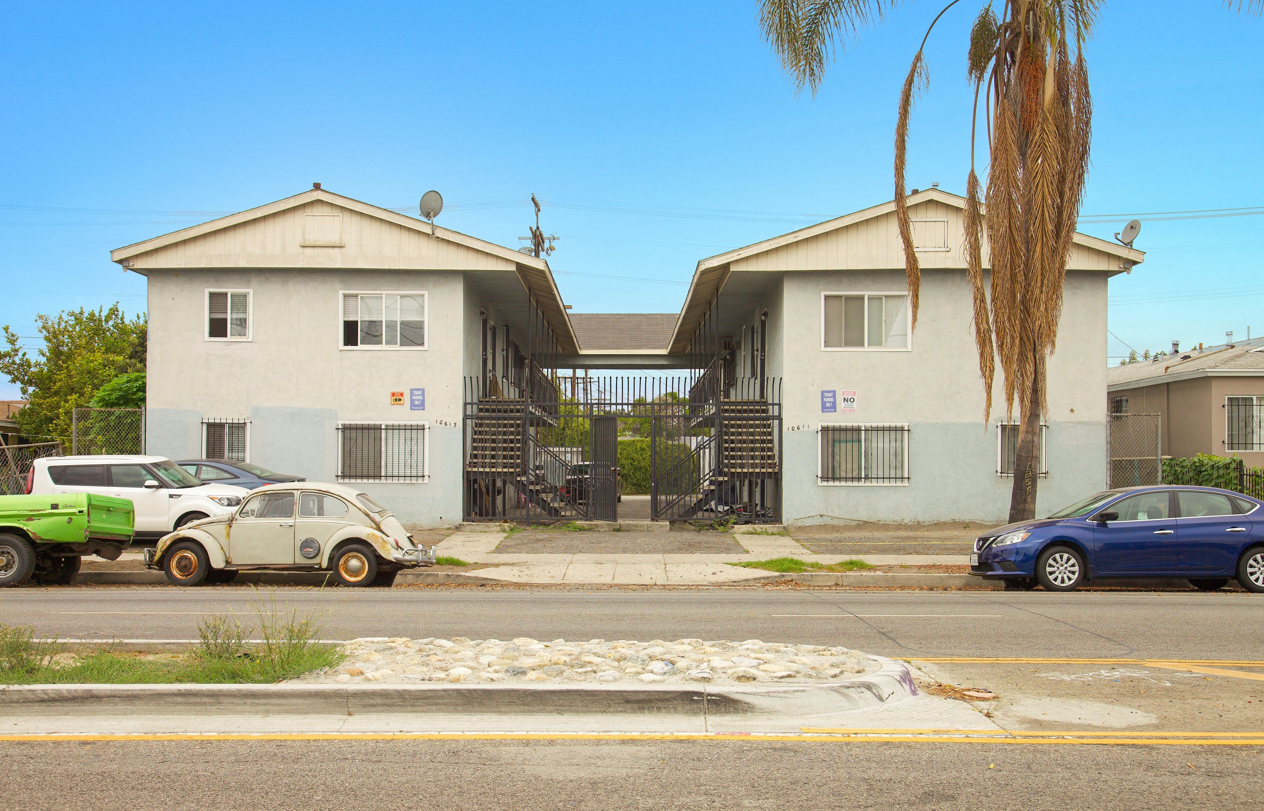 10611 S Central – 10611-3