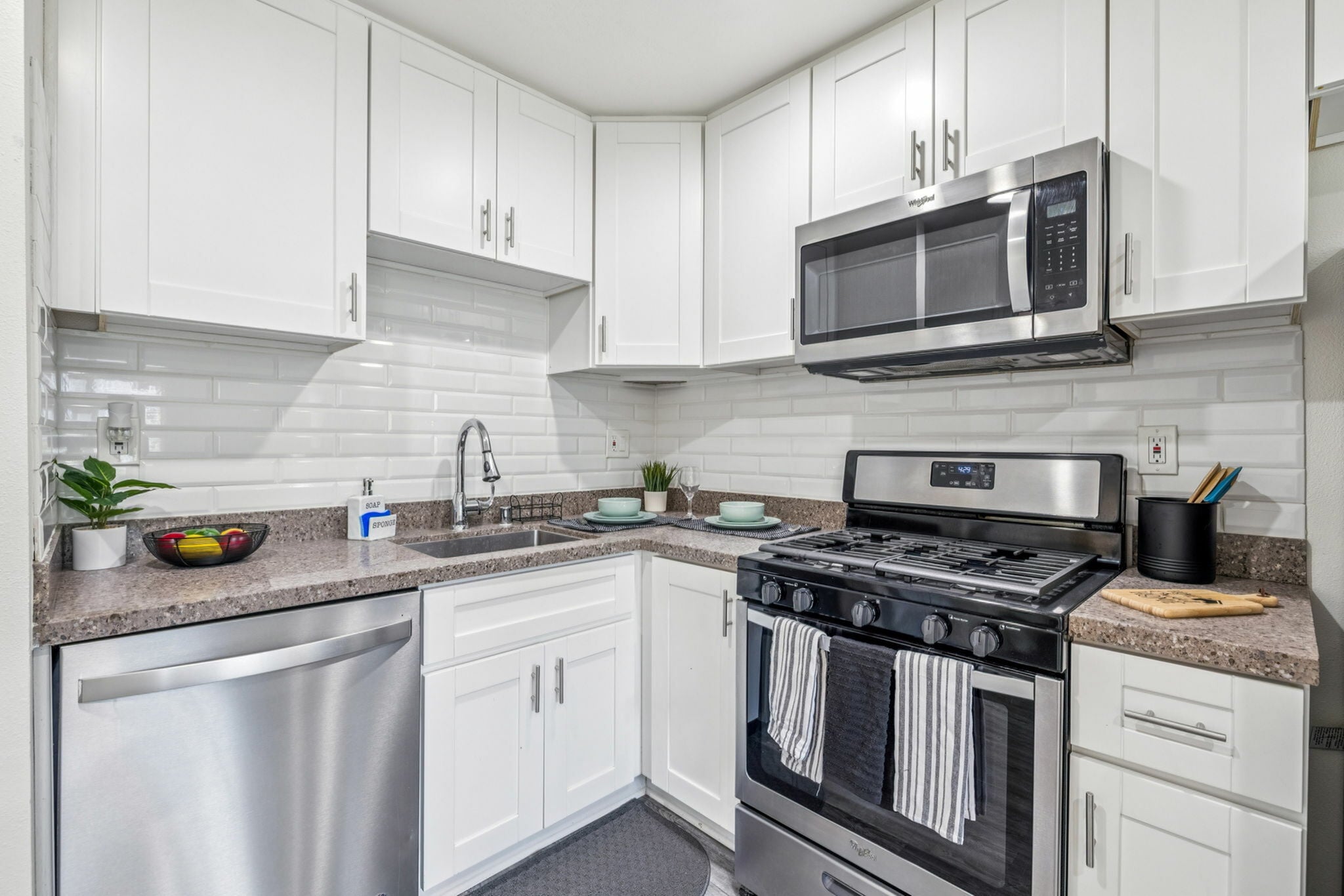 Laurel Pointe – 251
