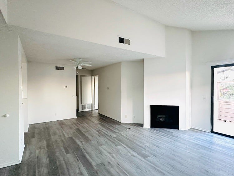 101-197 N. Ridgeway – 117