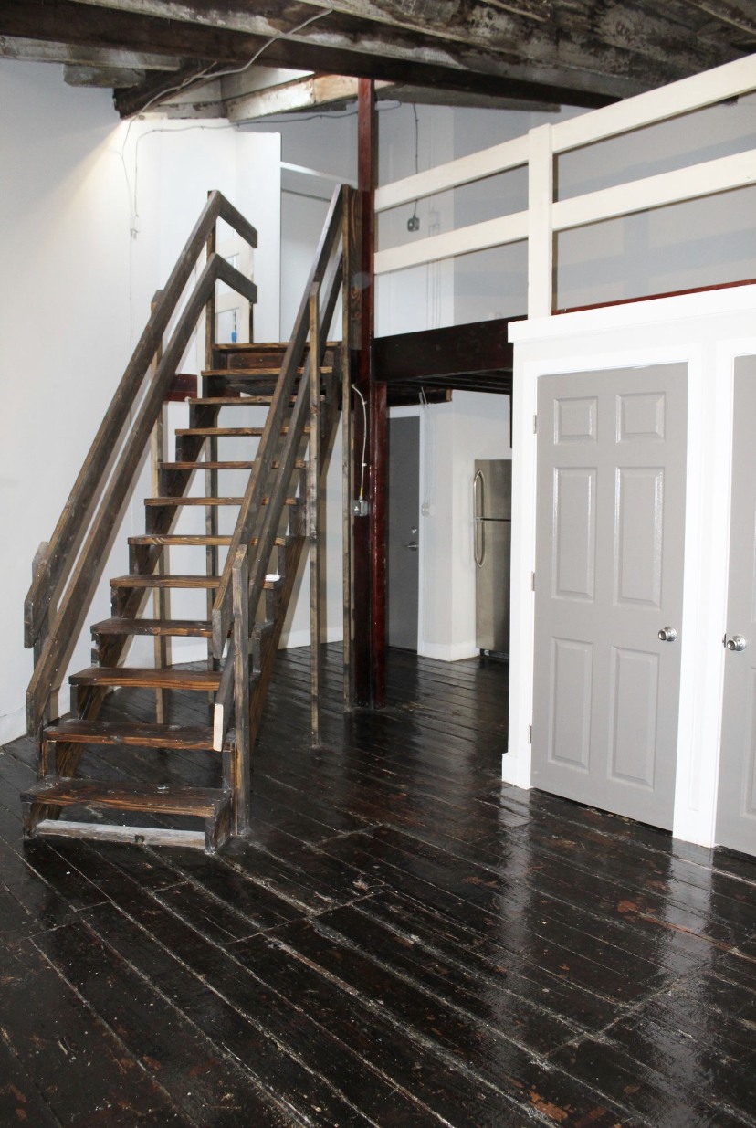 Bainbridge Lofts – 205