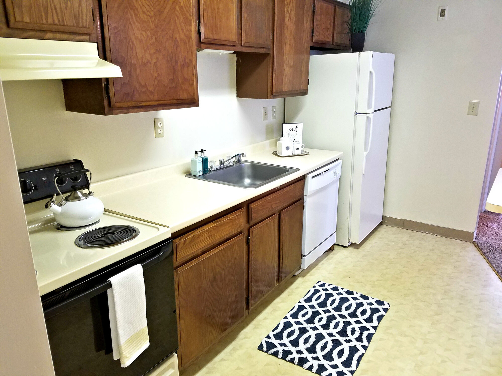 Parkside & Parkwood Apartments – 202