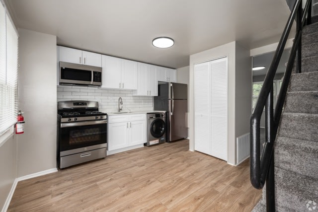 Water's Edge Townhomes – BK-017