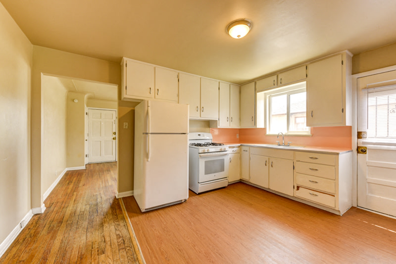 3205 Glencoe Street – 3209