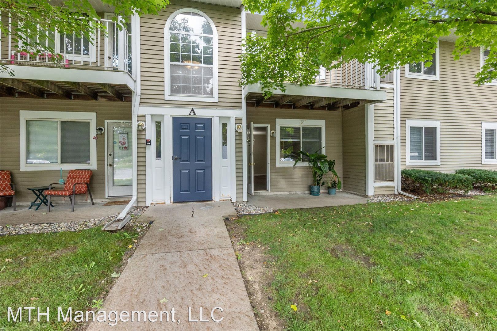 Heather Ridge Apartments – 2 beds, 1 bath, $1075