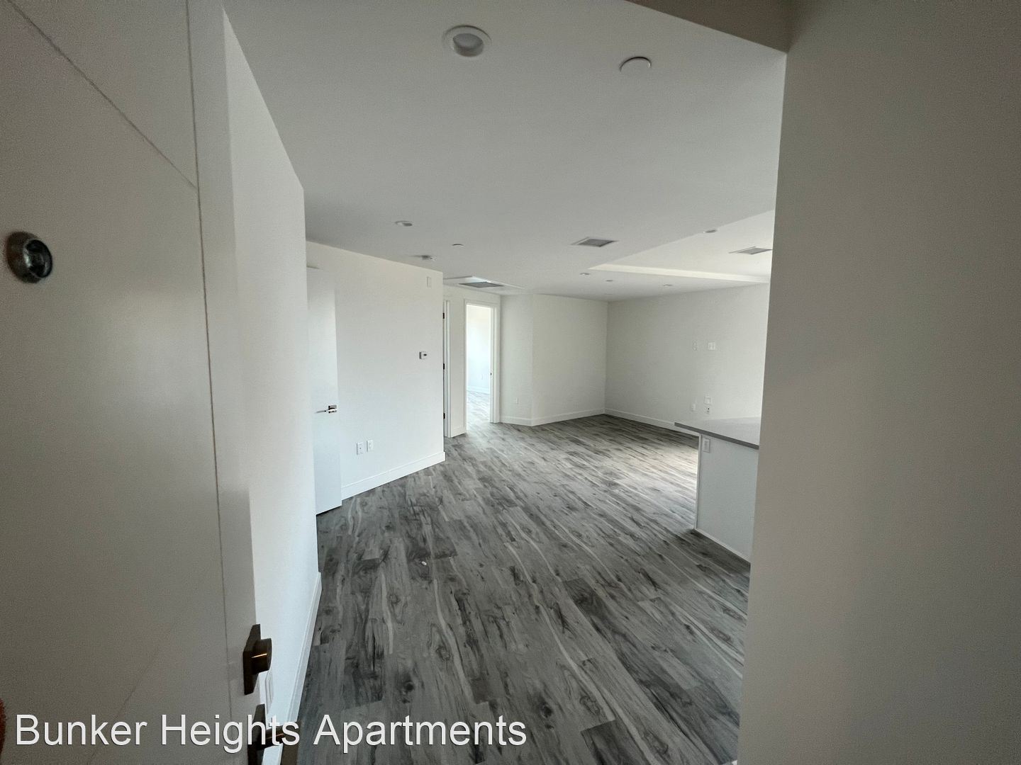 Bunker Heights Apartments – 303-1