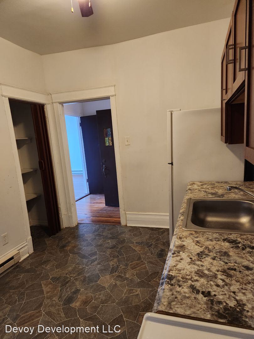 5667 Waterman Boulevard – #1S