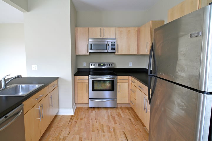 Melrose Apartments – 4065-3W