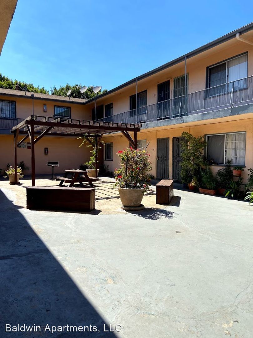 Baldwin Hills Residences – 11