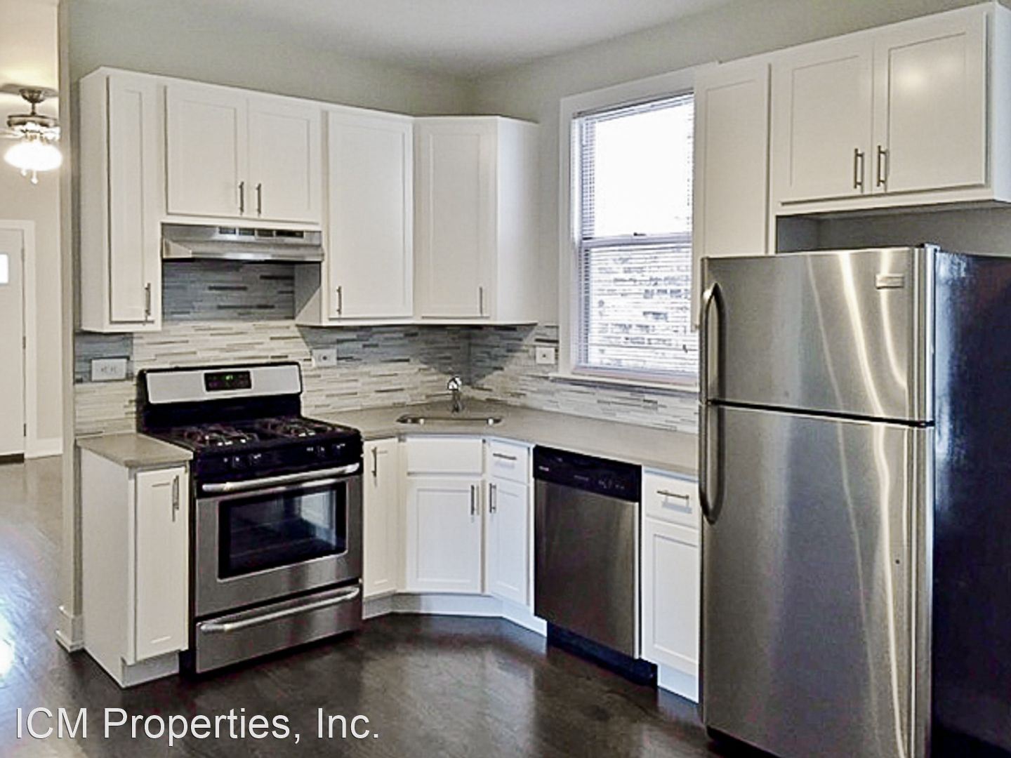 3309 N Southport – 3309-G