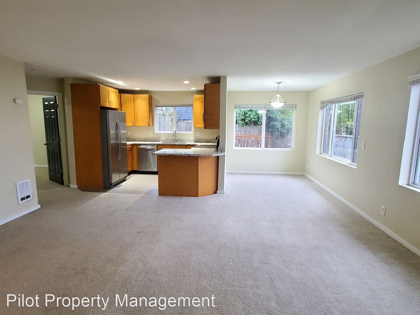 922 N 85th St – 04
