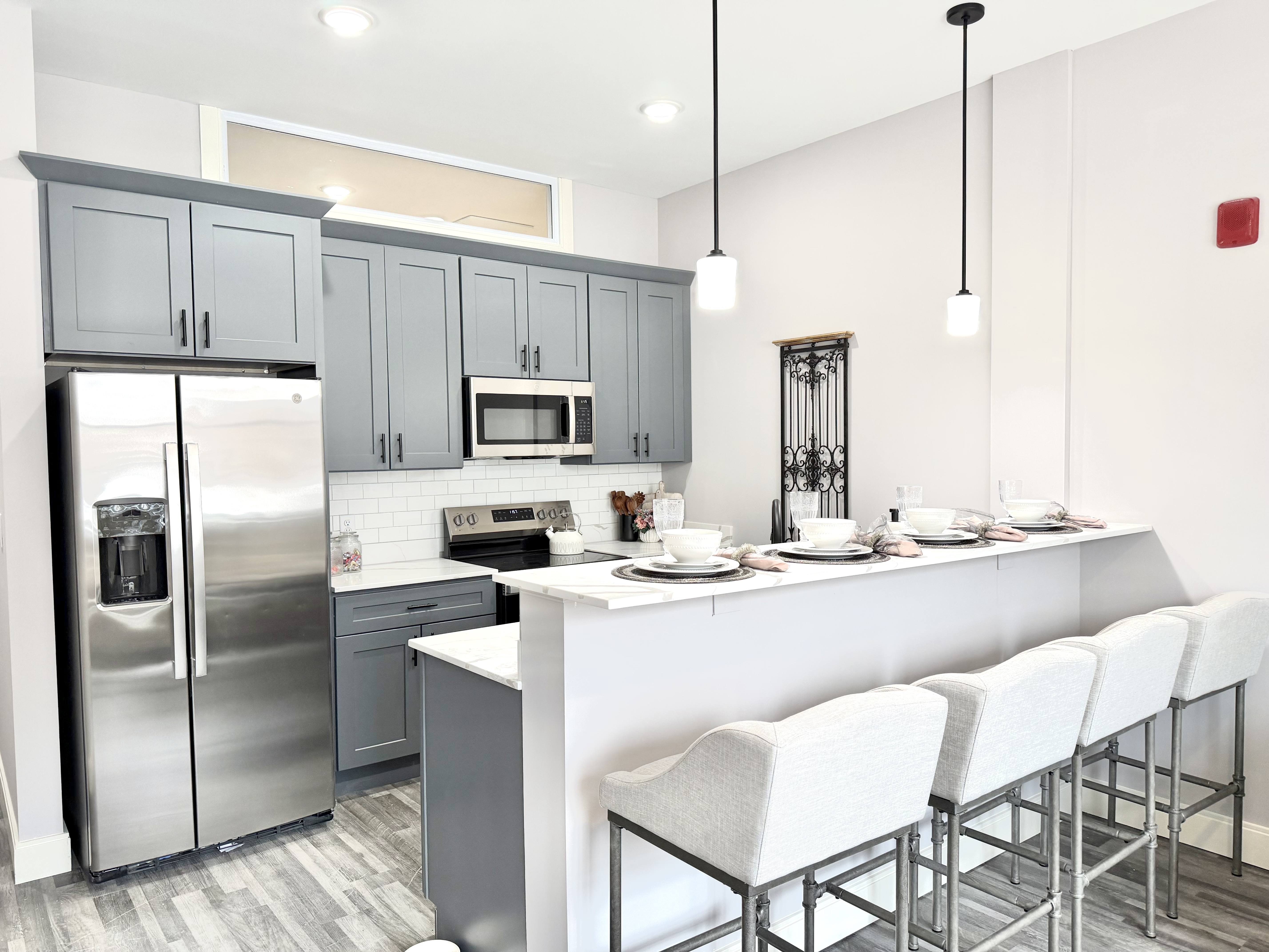The Residence at 1555 Elm – 102