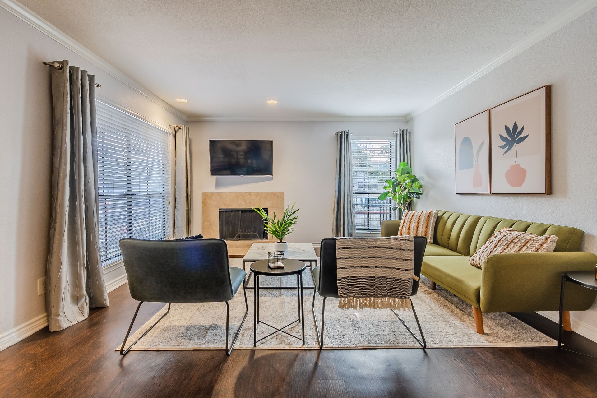 Lakeside Apartments – 2117