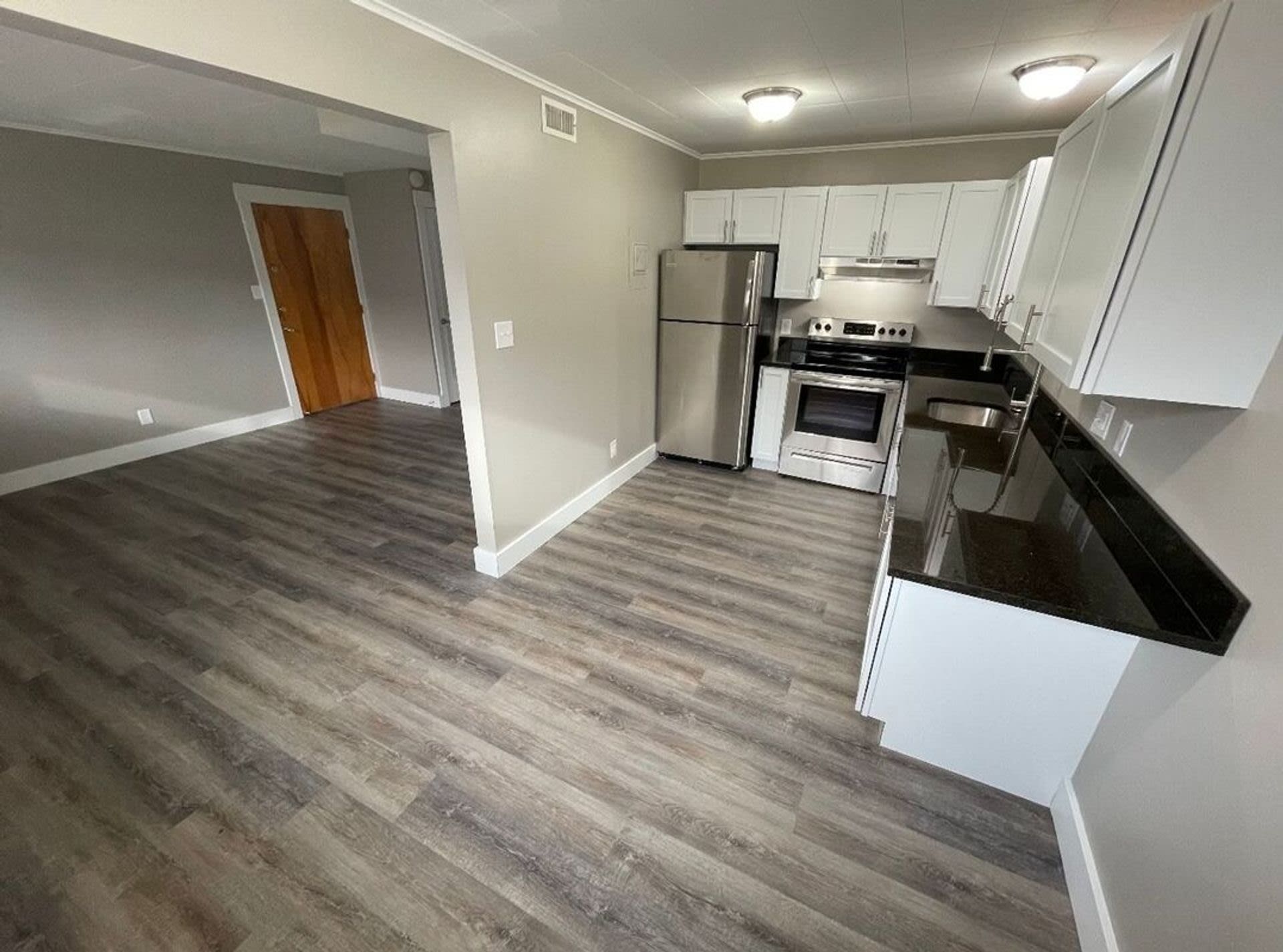 Maxwell Terrace – 2 beds, 1 bath, $1299