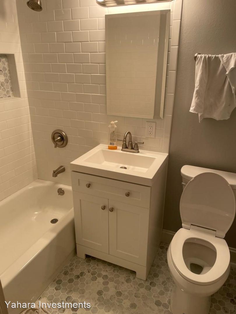 320 W Wilson St – #2A