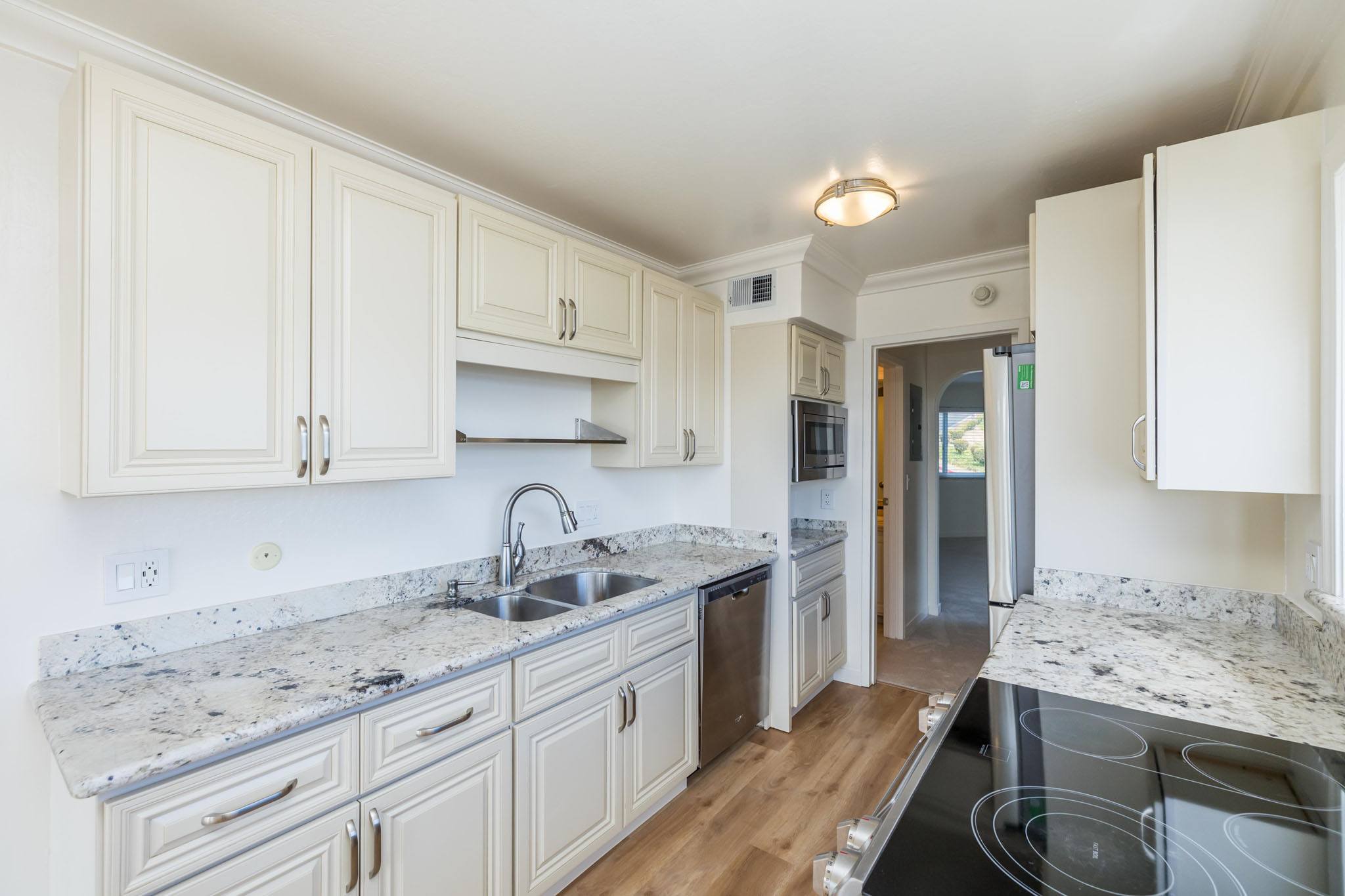 5-65 Rodeo Avenue – 25-6