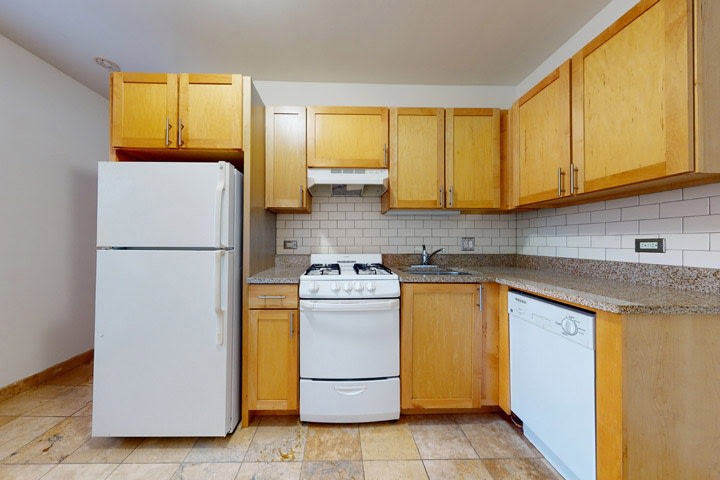 Woodlawn Terrace – 4728-02A