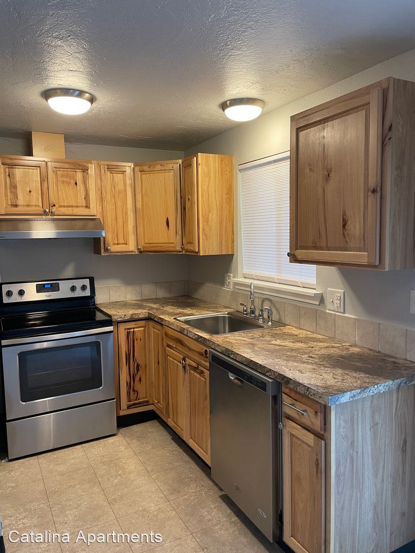 Catalina Apartments – 52-2