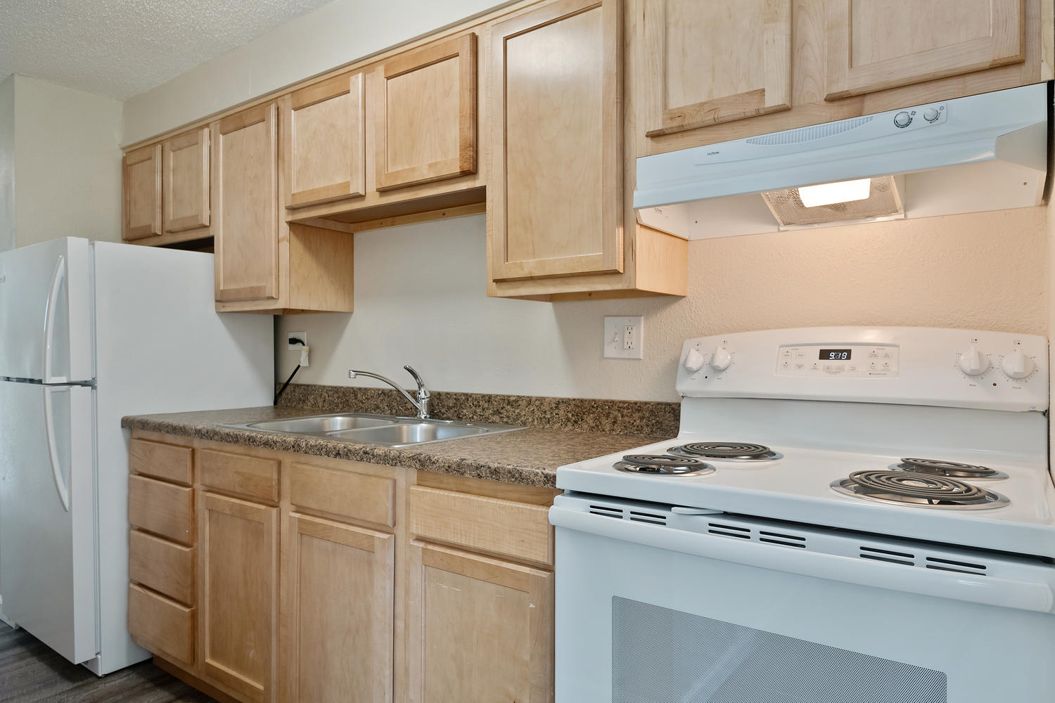 Candlelight Apartments – 206